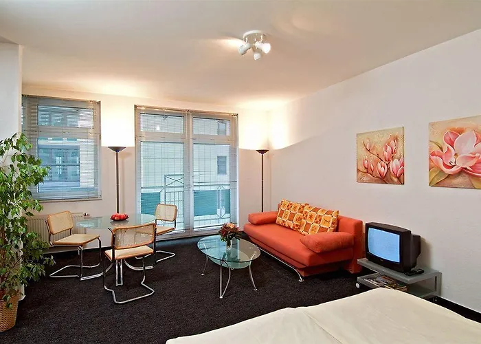 Limehome Chausseestrasse ברלין