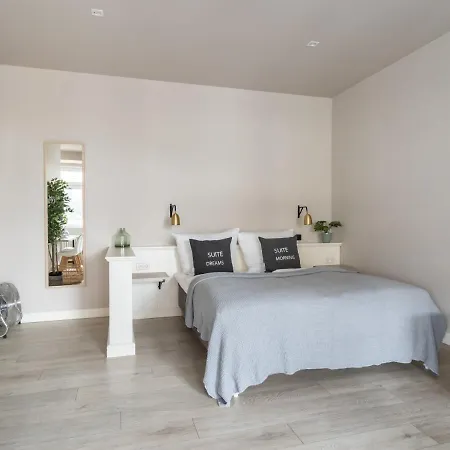 Апартаменты Limehome Chausseestrasse Берлин